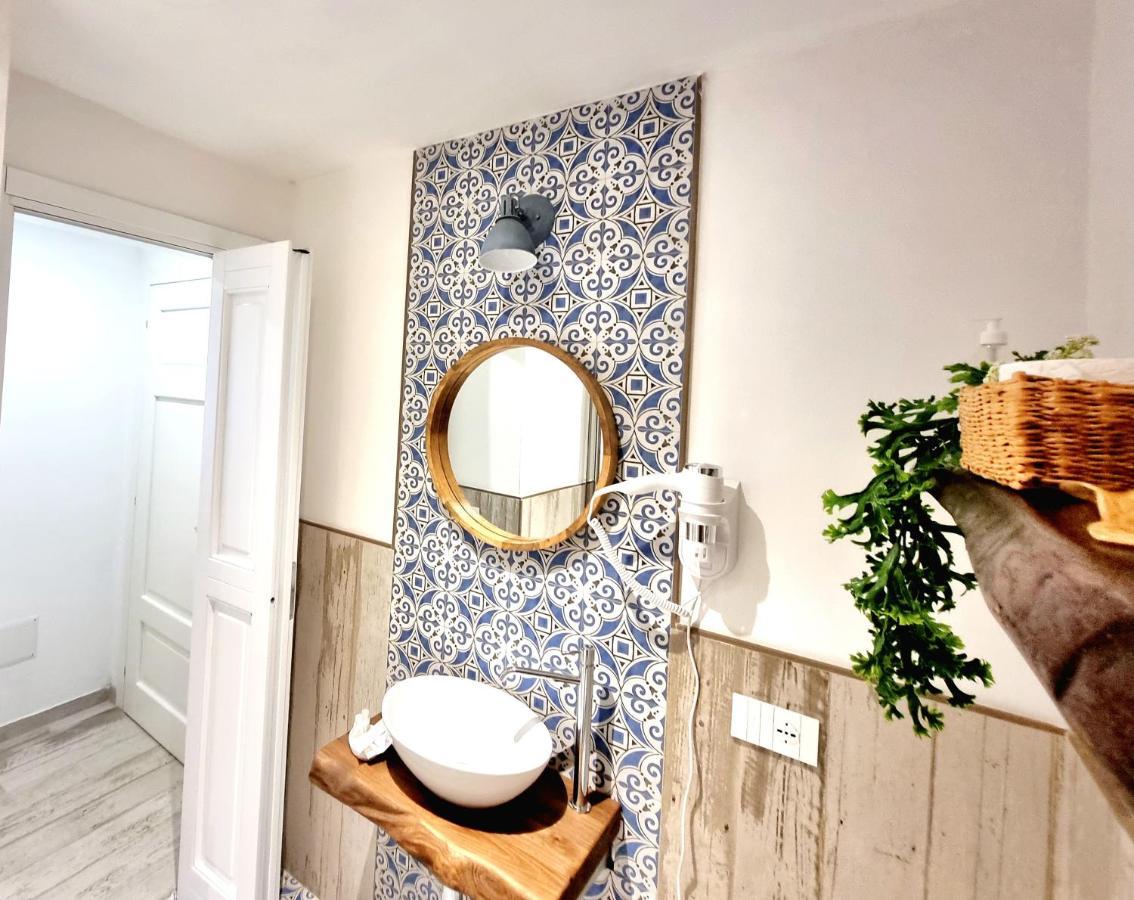 Golden House Hotell Porto Torres Exteriör bild