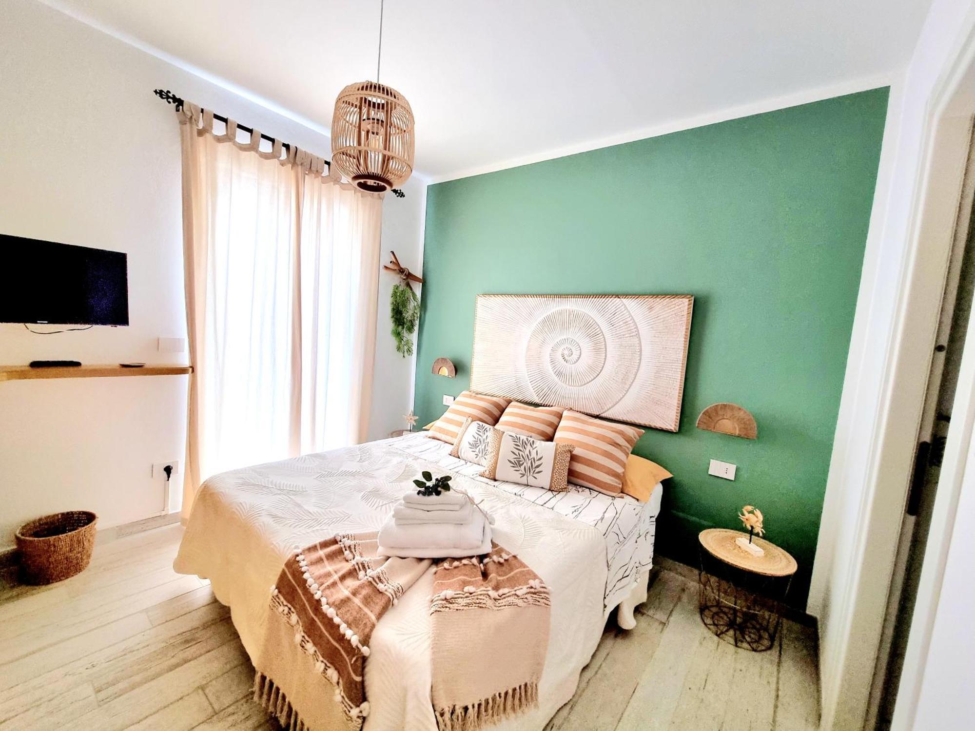 Golden House Hotell Porto Torres Exteriör bild