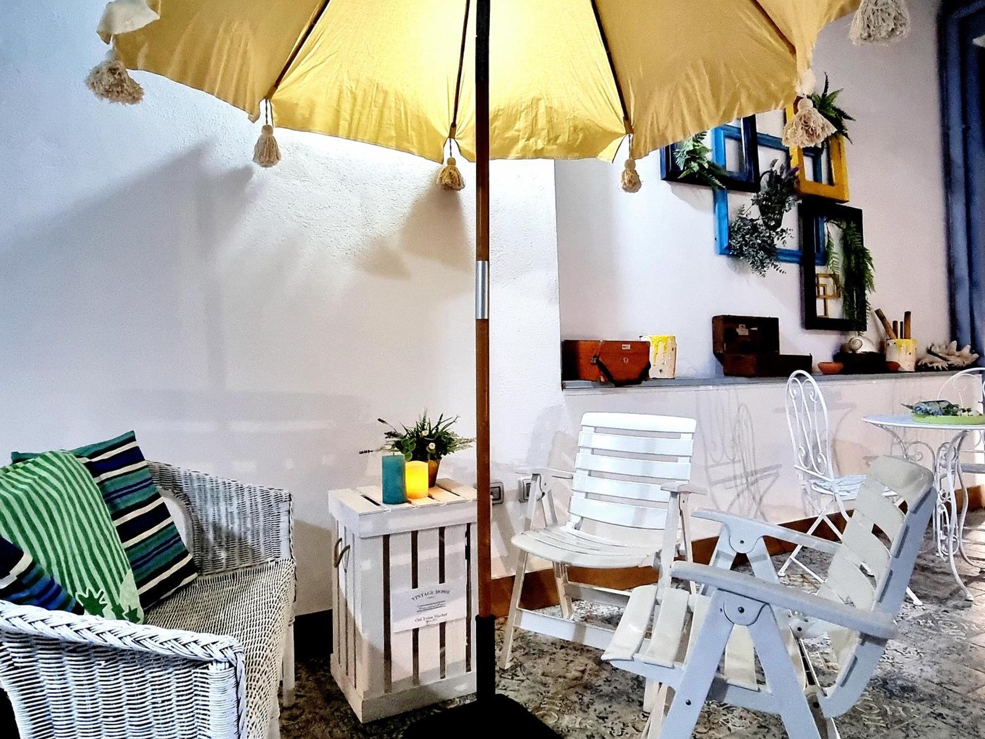 Golden House Hotell Porto Torres Exteriör bild